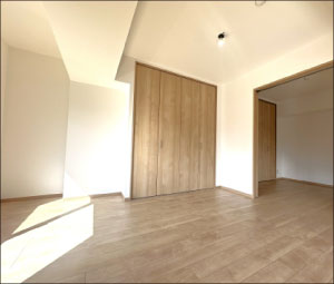 洋室も日当たり良好です♪