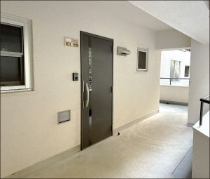 共用廊下もシンプルで綺麗です♪